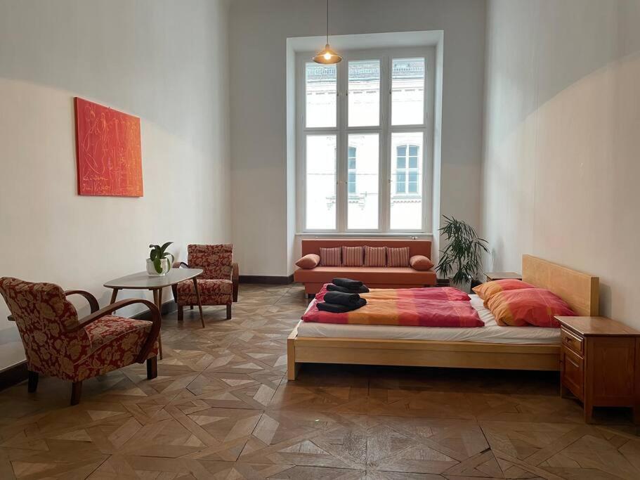 Geraeumige Altbauwohnung Im Zentrum Graz Exterior photo
